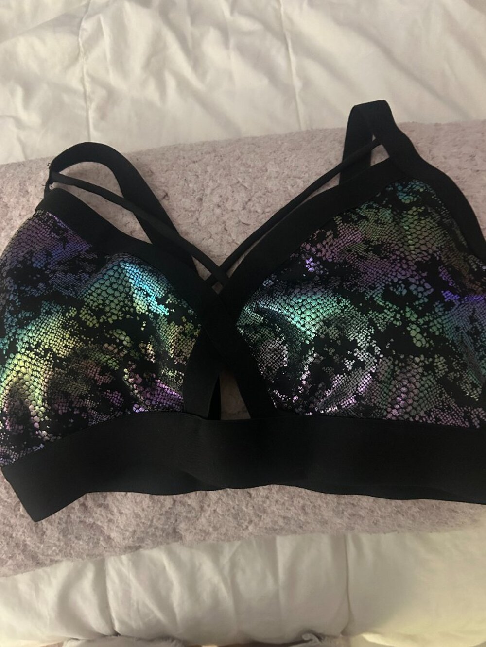 SPORTS BRA